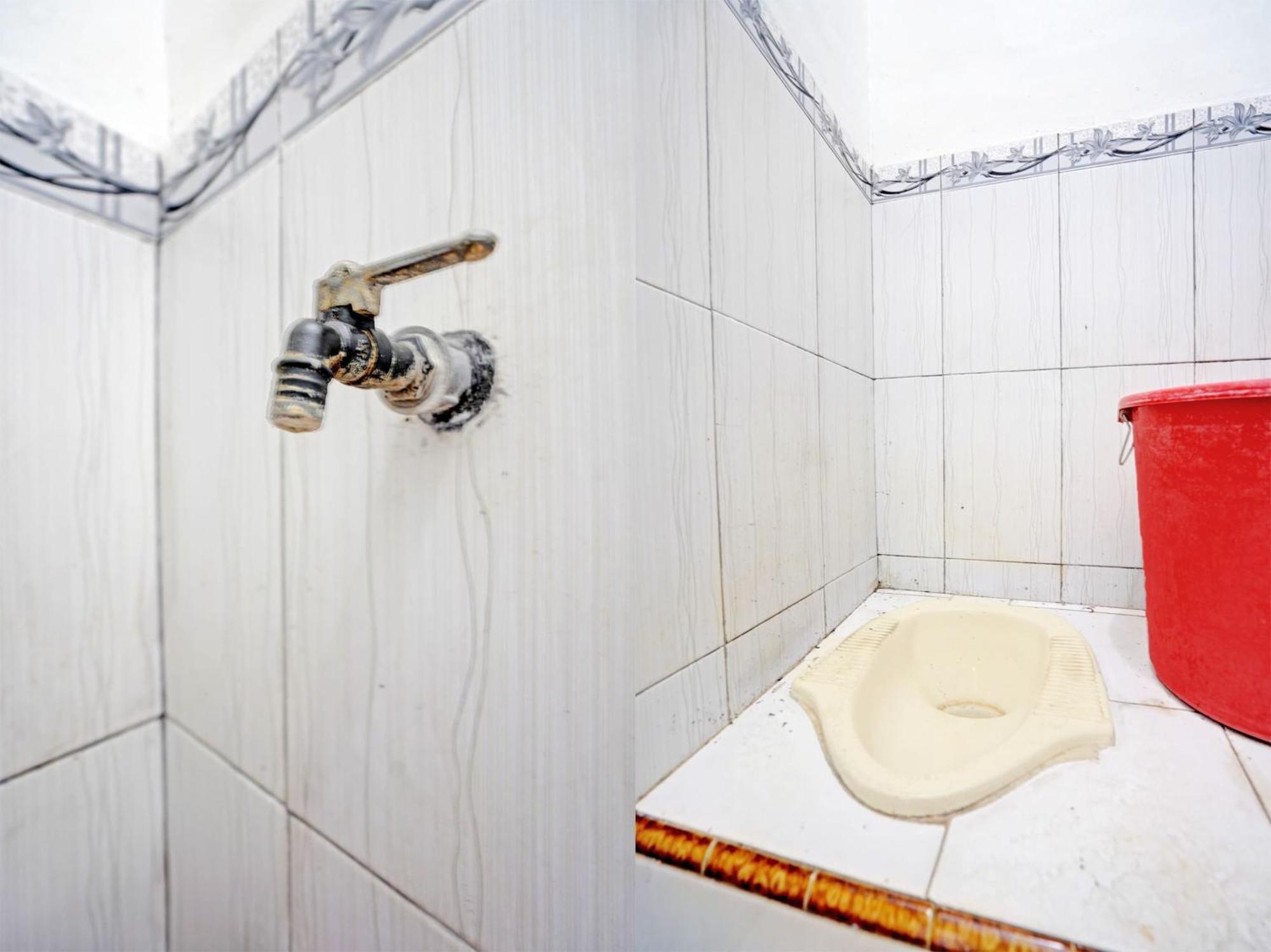 Oyo Life 92937 Kost Putri Sarkara Syariah Hotel Banyuwangi  Bagian luar foto