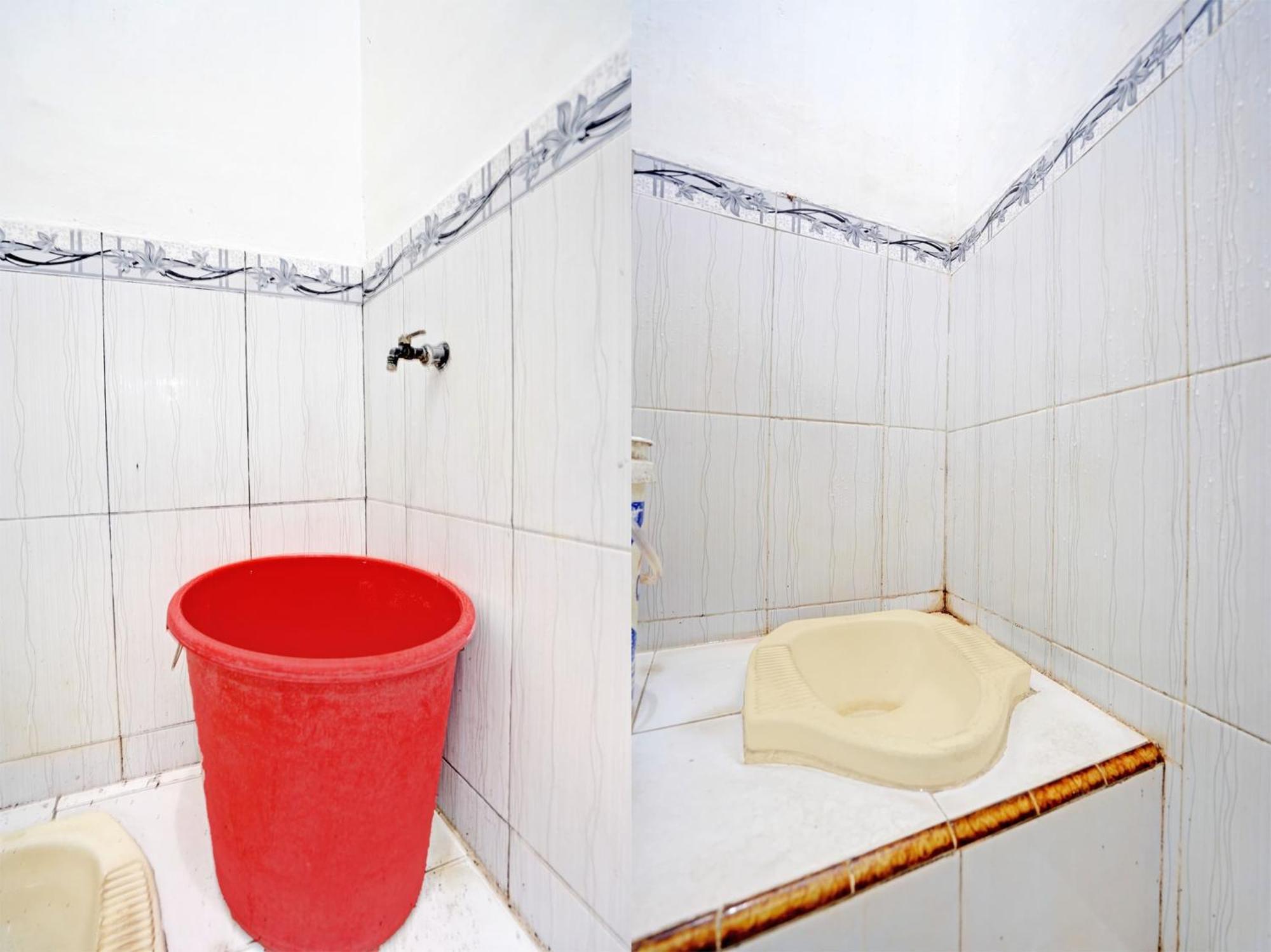 Oyo Life 92937 Kost Putri Sarkara Syariah Hotel Banyuwangi  Bagian luar foto